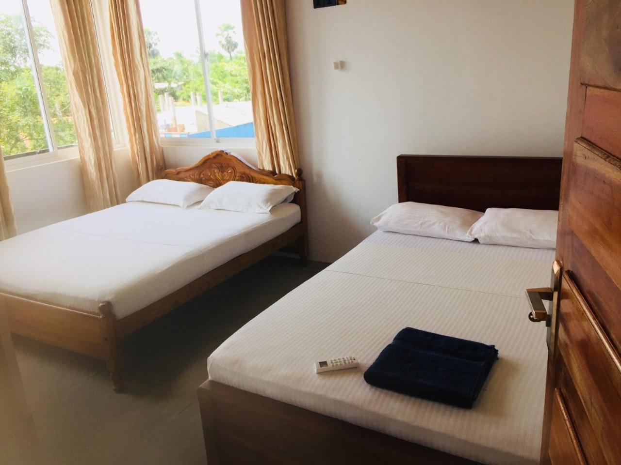 Hotel Tobiko Trincomalee Bagian luar foto
